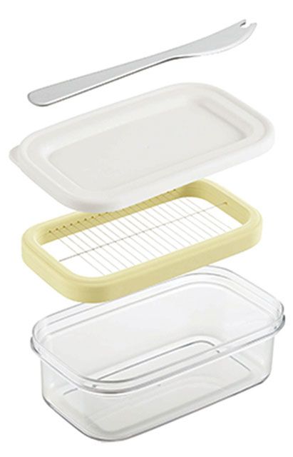 バターケース カッター付き バターナイフ付き プレミアムカットできちゃうバターケース 密閉 保存 コンパクト 収納 日本製 ST-3007ギュッと一押しで、市販のバターを約5グラムの薄切りにカットでき