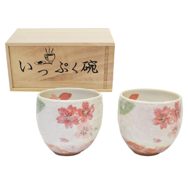 美濃焼 春うらら 一服碗ペア 碗 湯呑 日本茶 お茶 食器 うつわ 食卓 和食 洋食 中華 朝食 ランチ モーニング ブランチ ディナー 夕飯 夜食 おやつ デザート ティータイム アフタヌーンティー