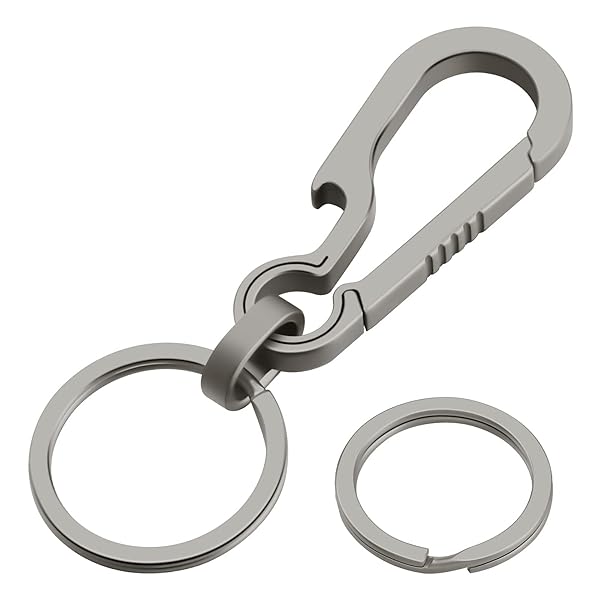 カラビナ キーホルダー チタン キーリング付き おしゃれ 金具 軽量 便利 シンプル キーチェーンホルダー 車 家 鍵 バッグ小物 脱落防止 紛失防止 取付簡単 頑丈 プレゼント(*1)【着脱が簡単】